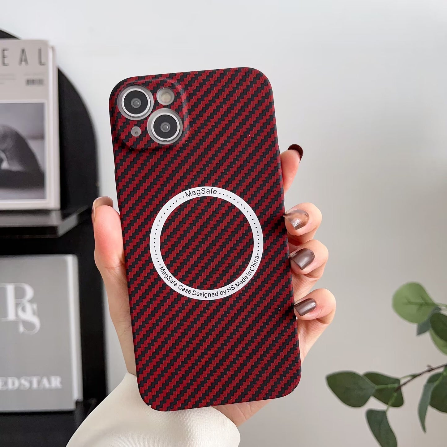 Fully wrapped carbon fiber pattern magnetic mobile phone case