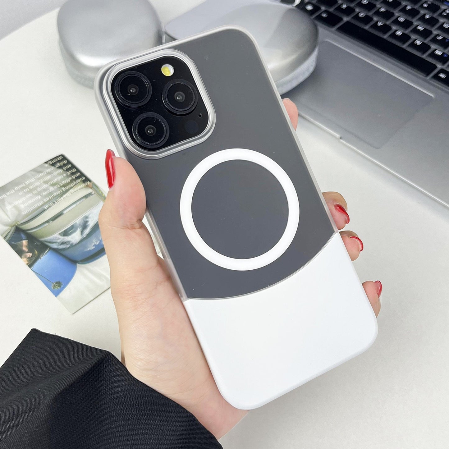 Frosted 2-in-1 Spliced Magnetic Phone Case